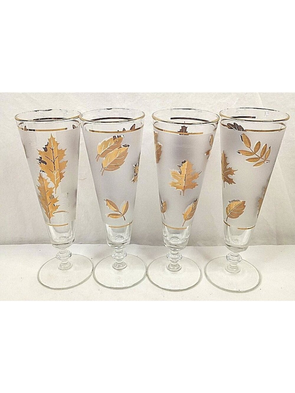 Set Of 4 Glass Champagne Flutes Gold Foliage Design Frosted Elegant Stemware